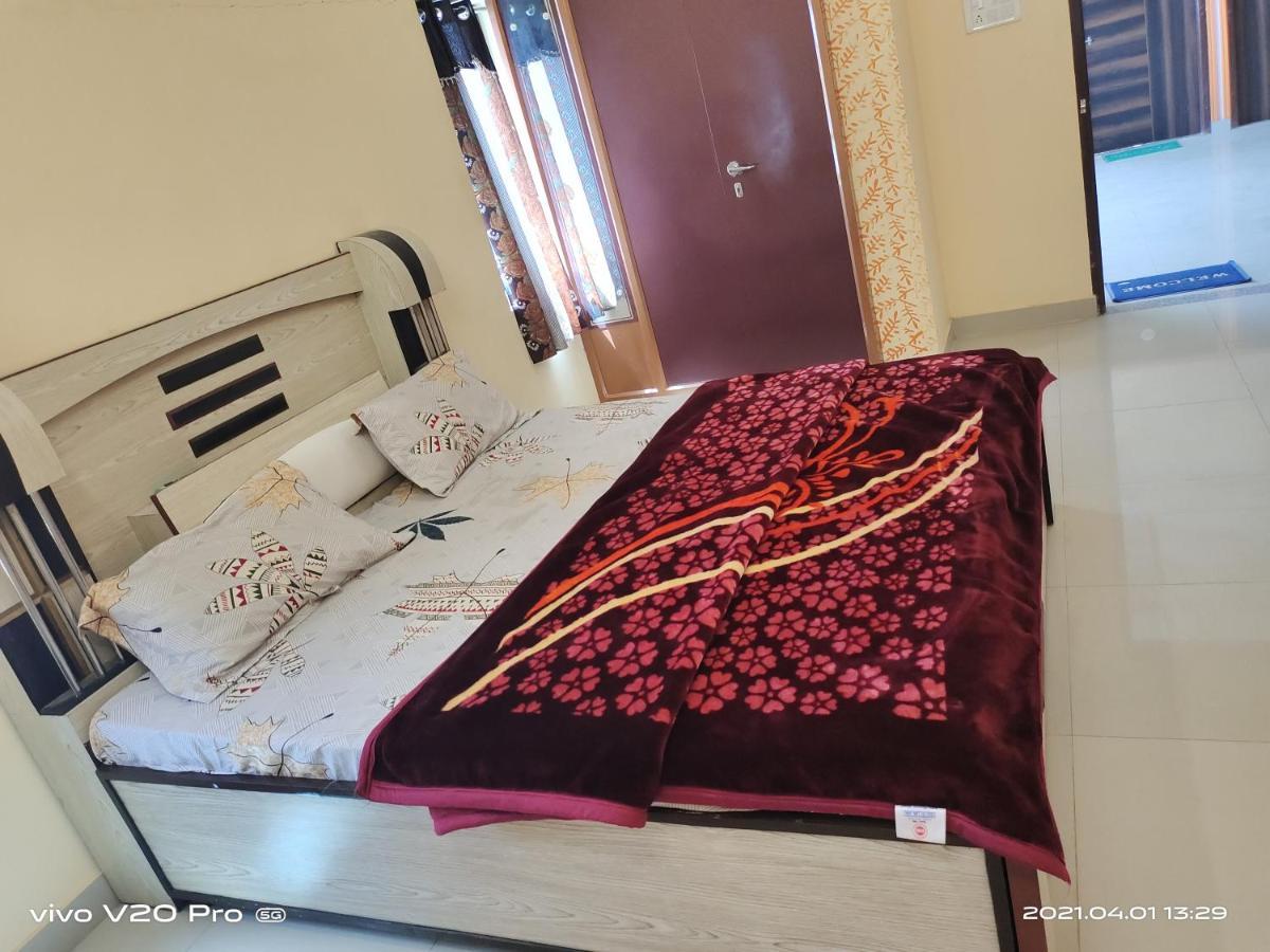 Hotel Purnima Palace Fatehpur  Exterior photo